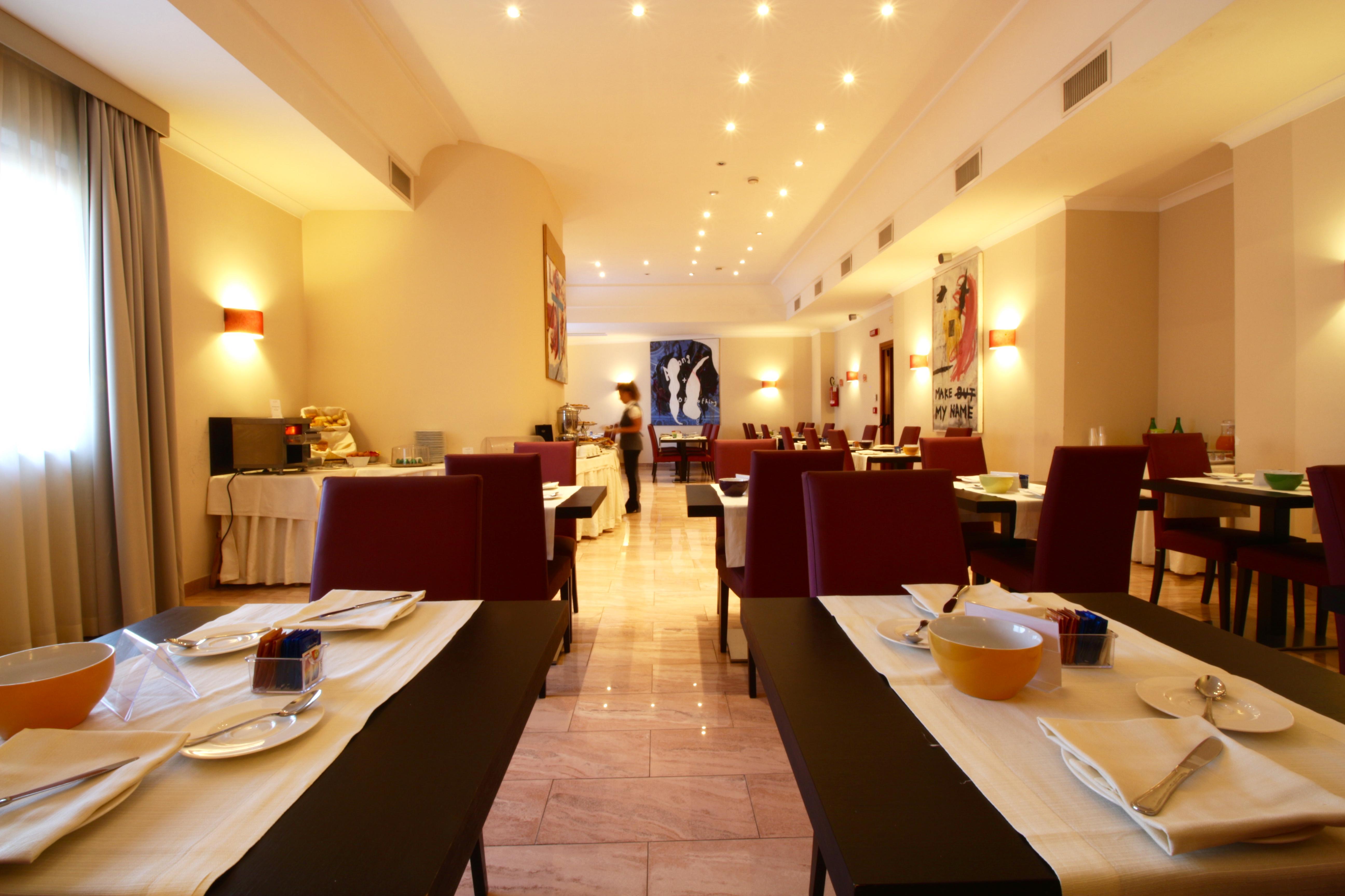 Nuvò Hotel 4*