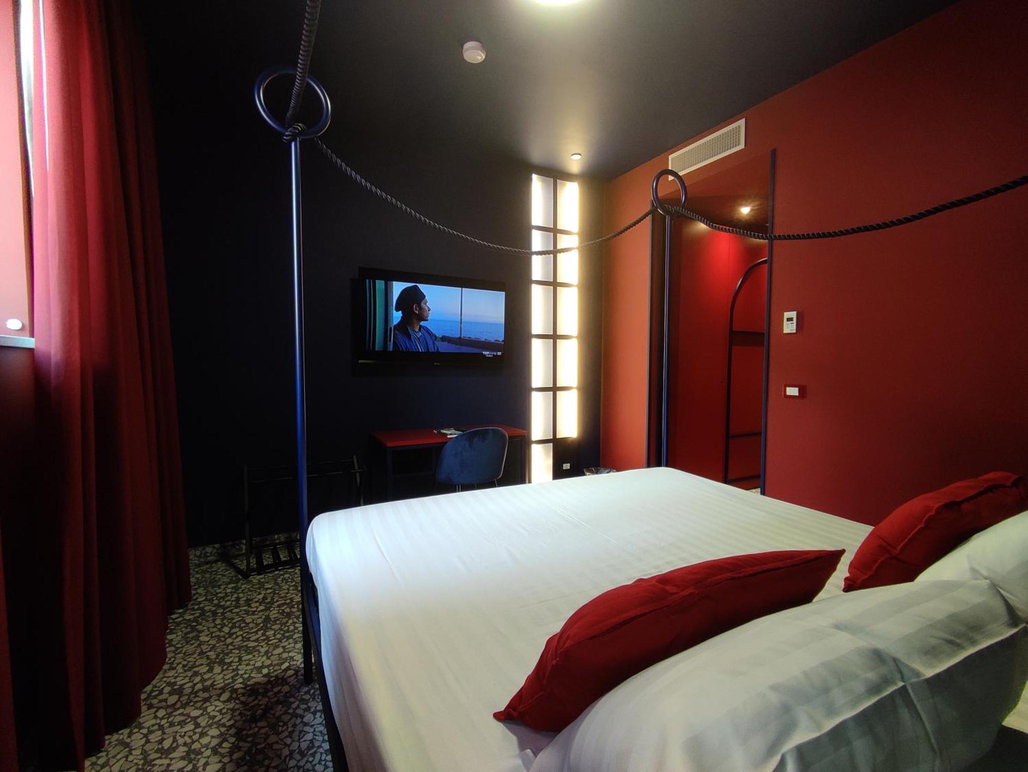 Nuvò 4*