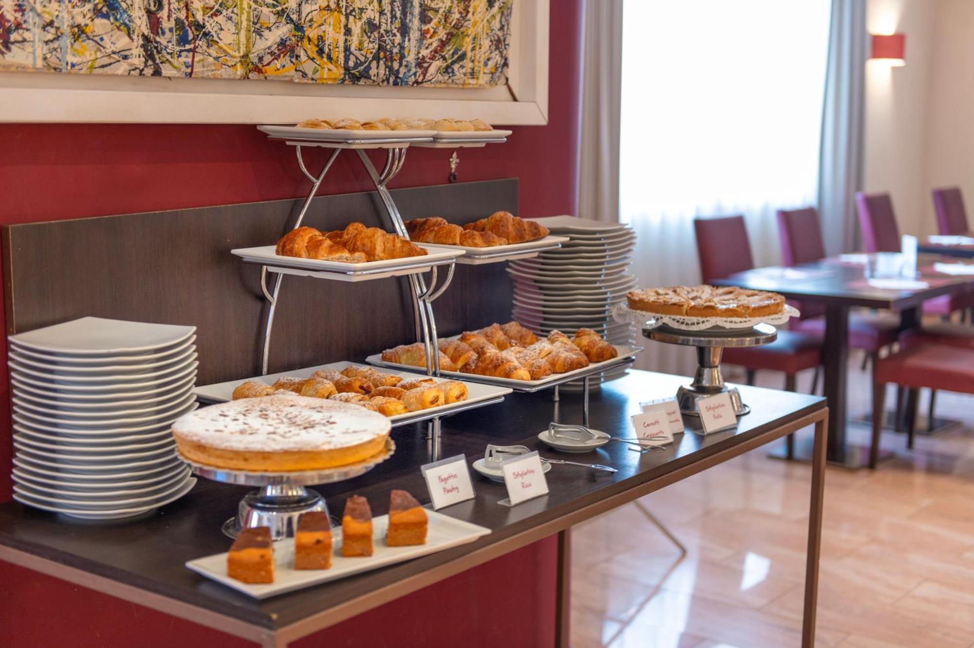 Nuvò Hotel 4*