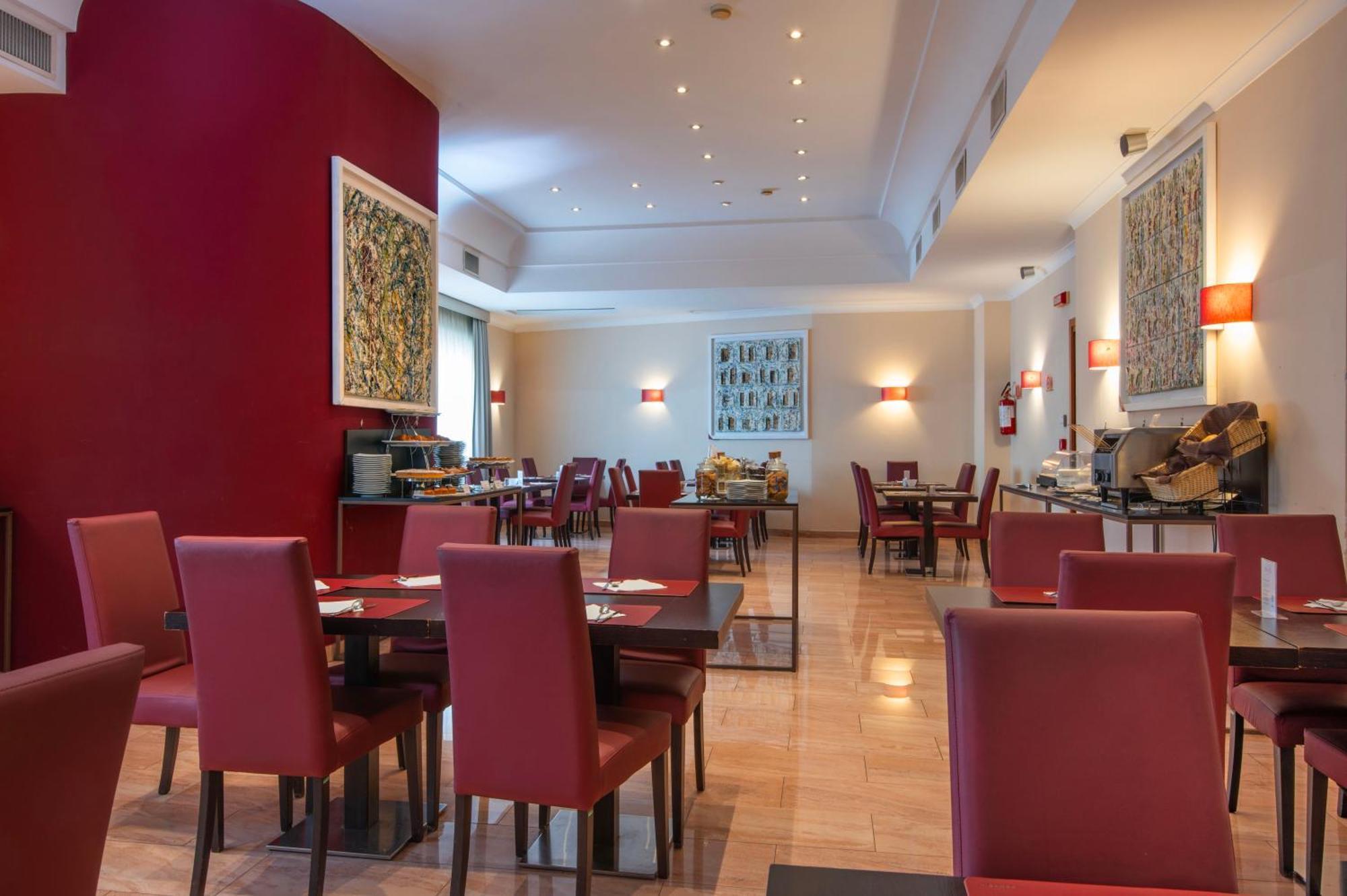 Nuvò Hotel 4*